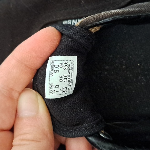 Black Van's ankle skating shoes - Picture 2 of 4